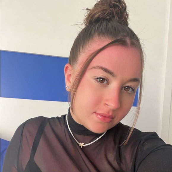 Meet your Posher, Destinee - Picture 1 of 1